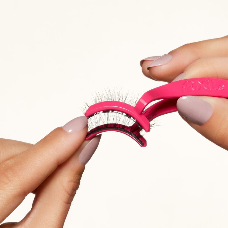 Magnetic Strip Lash Double 110