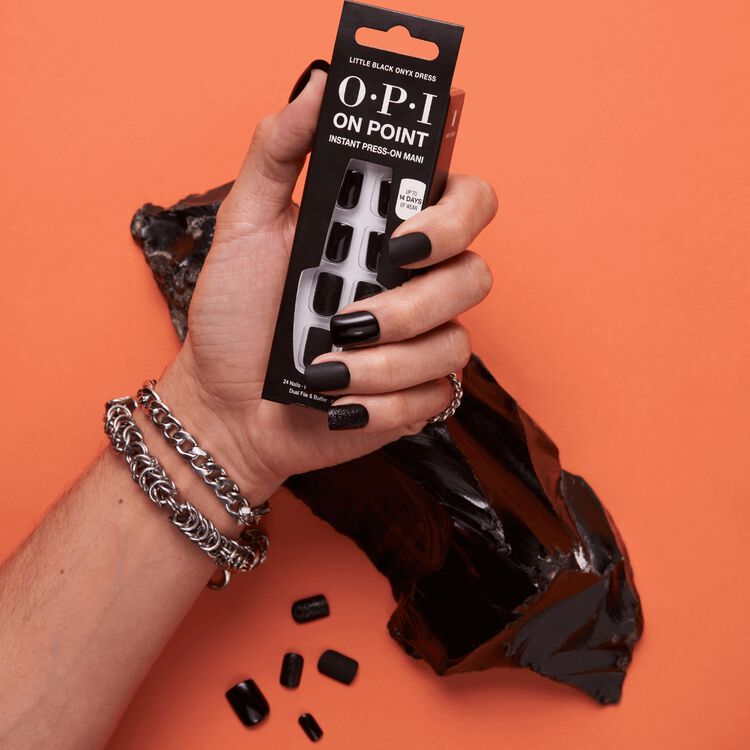 OPI Little Black Onyx® Dress Press-On Nails