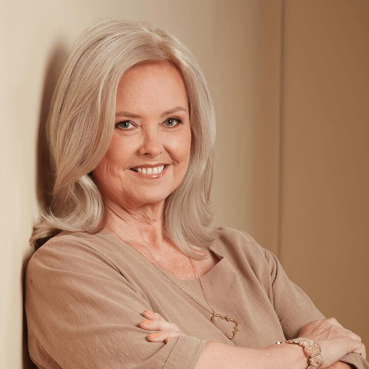 9NWB Light Neutral Warm Beige Blonde Permanent Liqui-Creme Hair Color