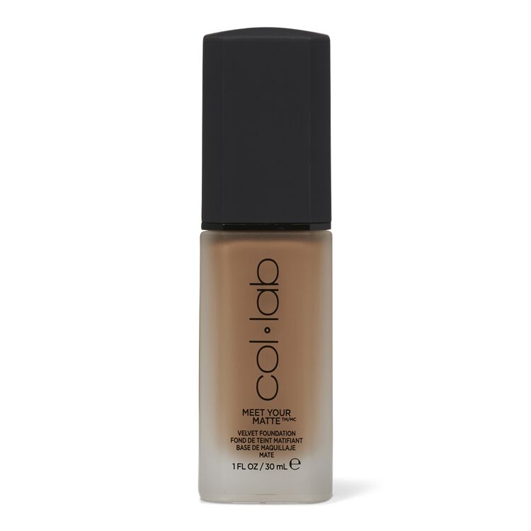 Meet Your Matte Velvet Foundation Caramel