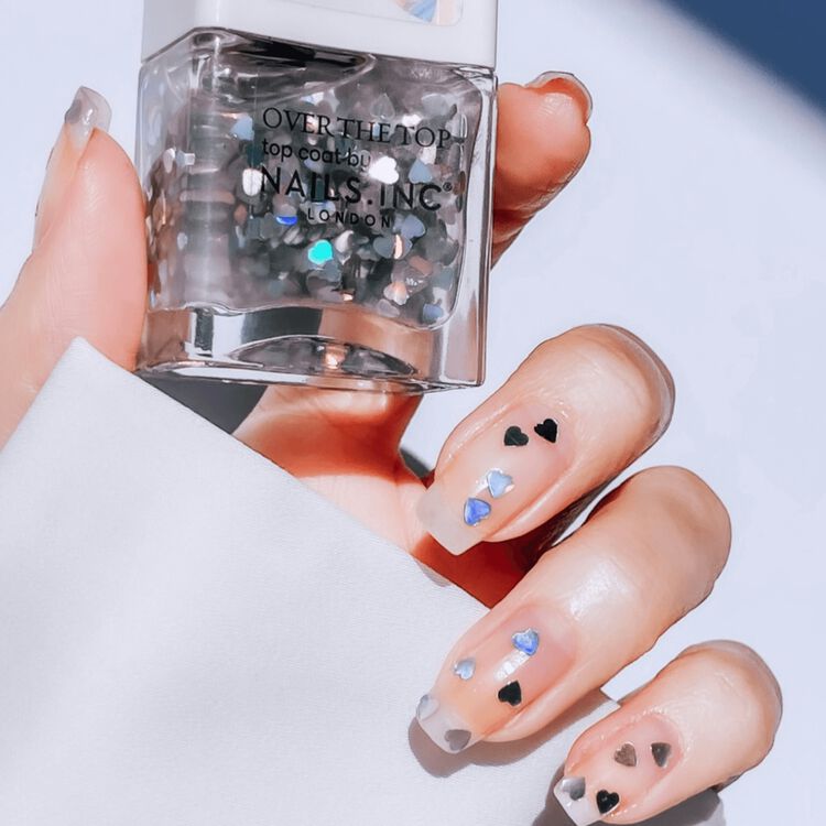 Passion In Piccadilly Topper