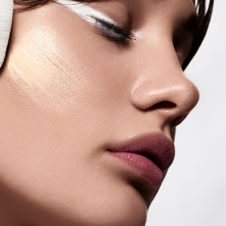 Smart Skin Serum Tinted Foundation Porcelain