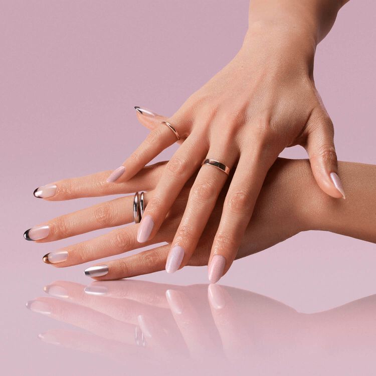 OPI Chrome Effects Chrome to Mama