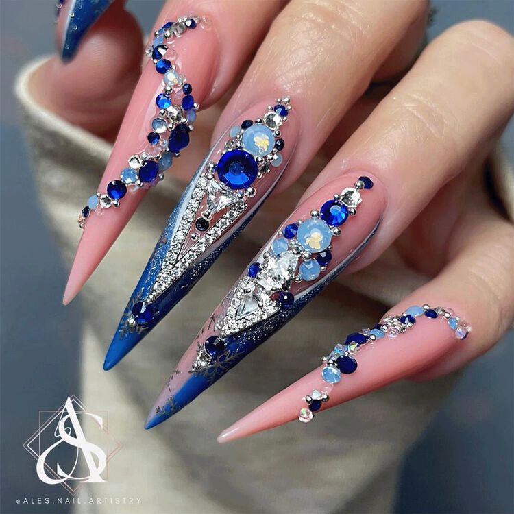 Nail Art Charms Opulent Triangle Zircon Charm Silver