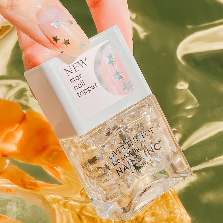 Starspotting In Soho Topper