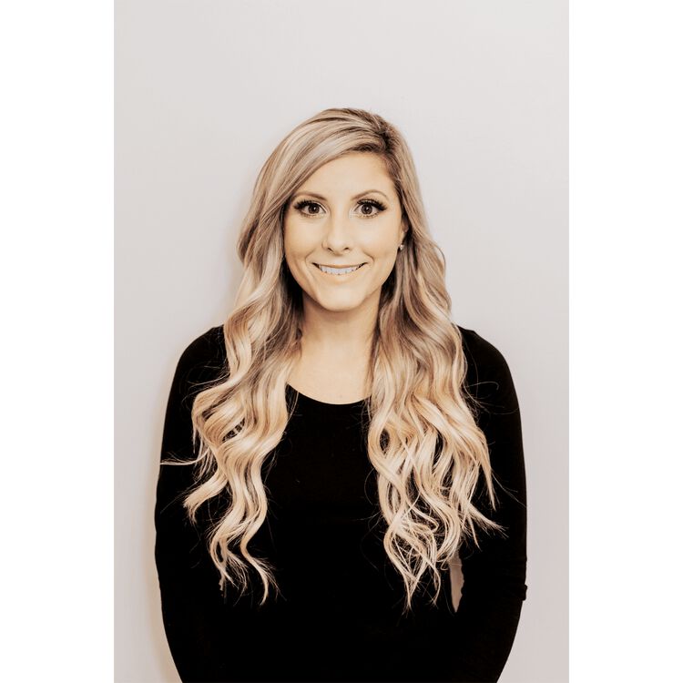 18" Ultra-Seamless Clip-in Hair Extensions Light Blonde