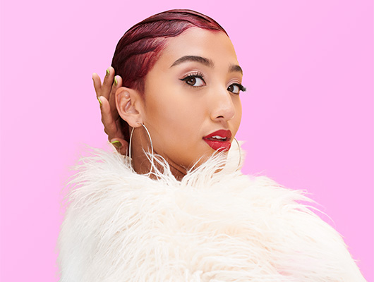 Woman with Mahogany colored hair