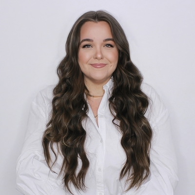 Juli Russell, Sally Expert